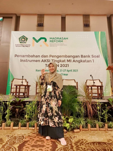 MEMBANGGAKAN, ALUMNI MAHASISWI PGMI MENJADI SALAH SATU DELEGASI PENYUSUN INSTRUMEN AKMI TINGKAT MI